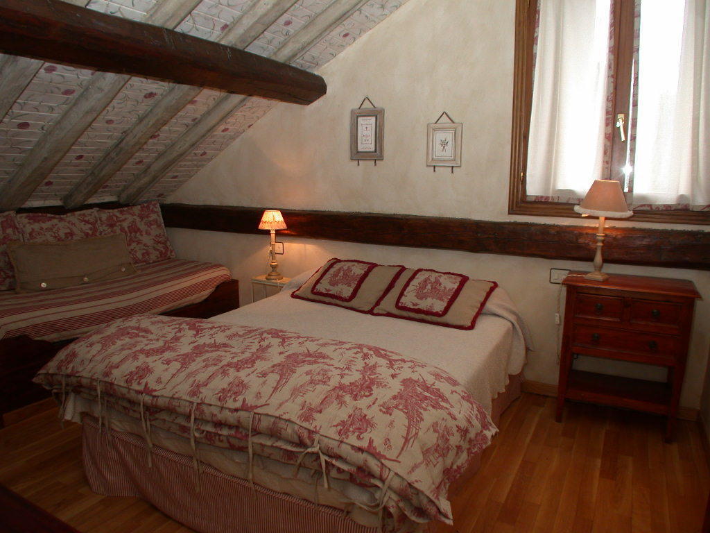 Hotel Casa Frauca Sarvisé الغرفة الصورة