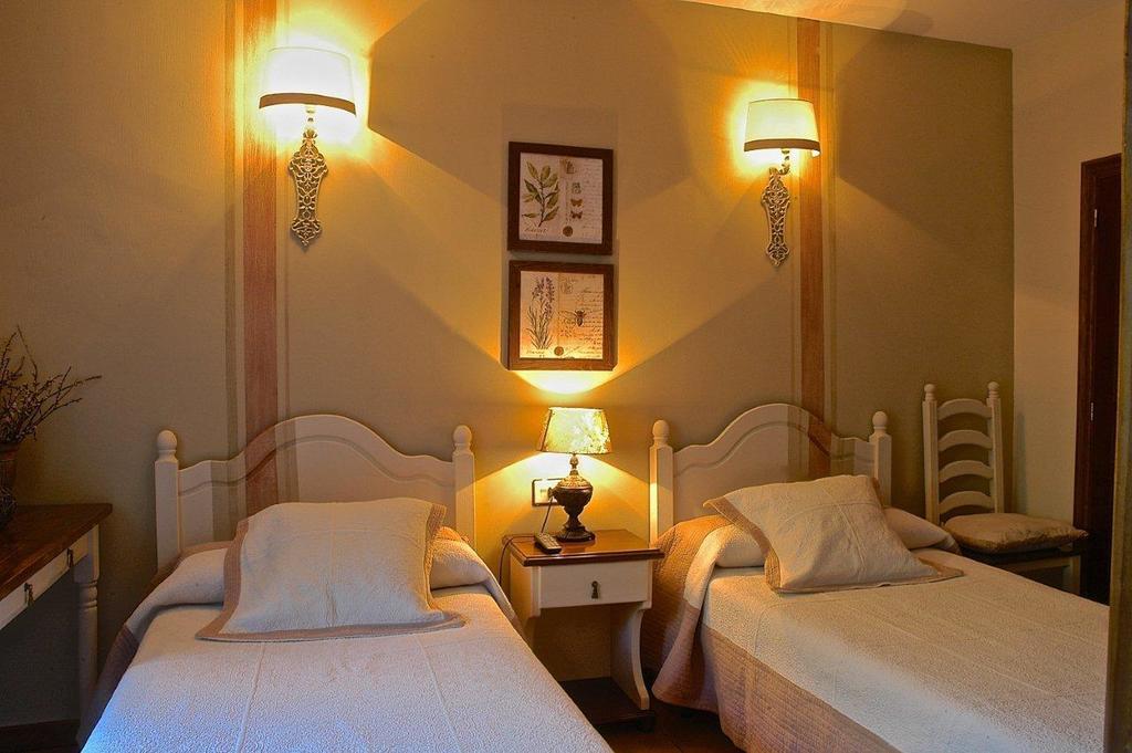 Hotel Casa Frauca Sarvisé الغرفة الصورة