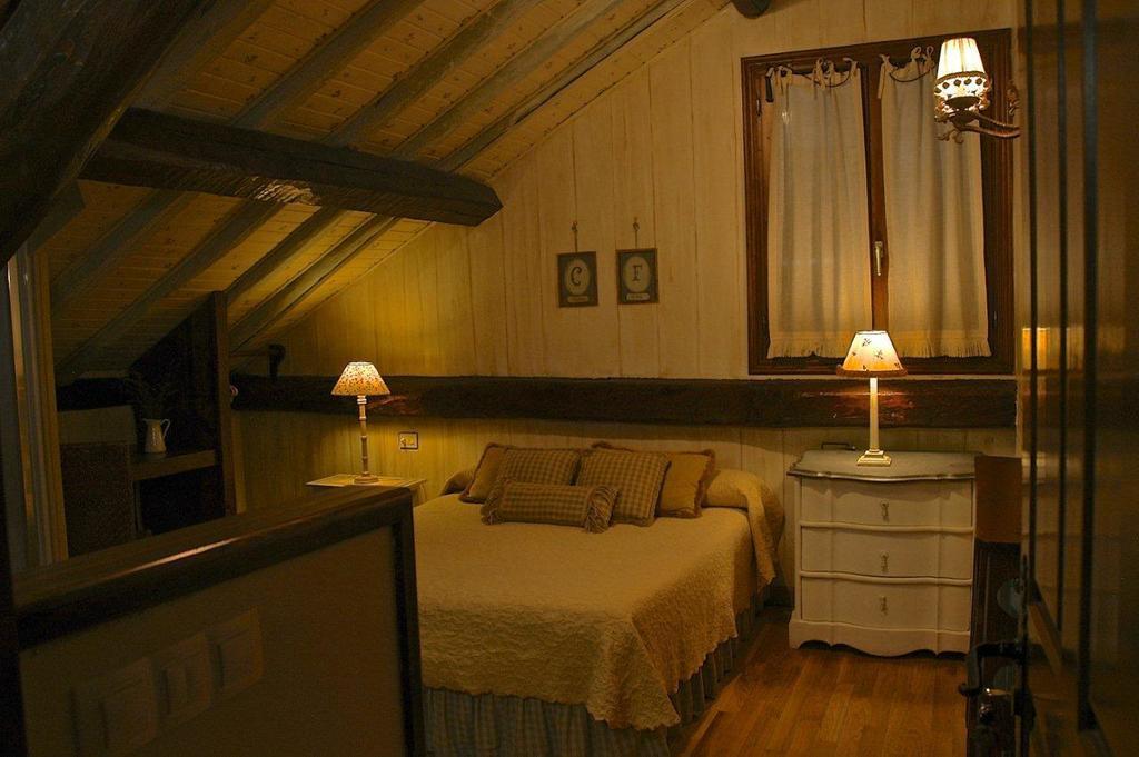 Hotel Casa Frauca Sarvisé الغرفة الصورة