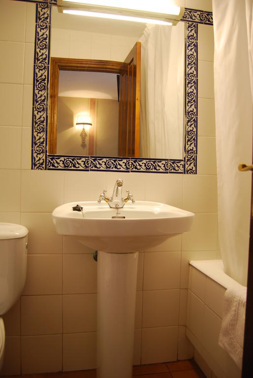 Hotel Casa Frauca Sarvisé الغرفة الصورة
